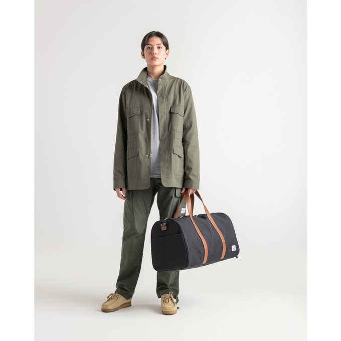 Herschel black cheap duffle bag