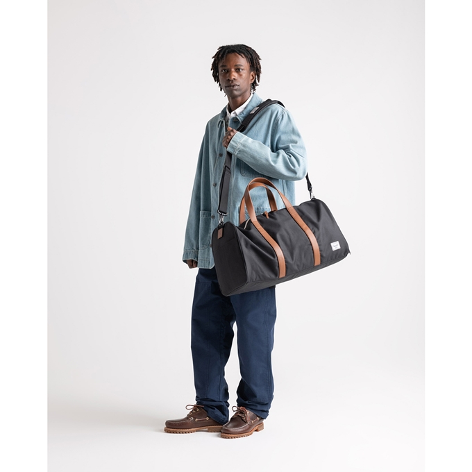 Herschel novel deals duffle mid volume