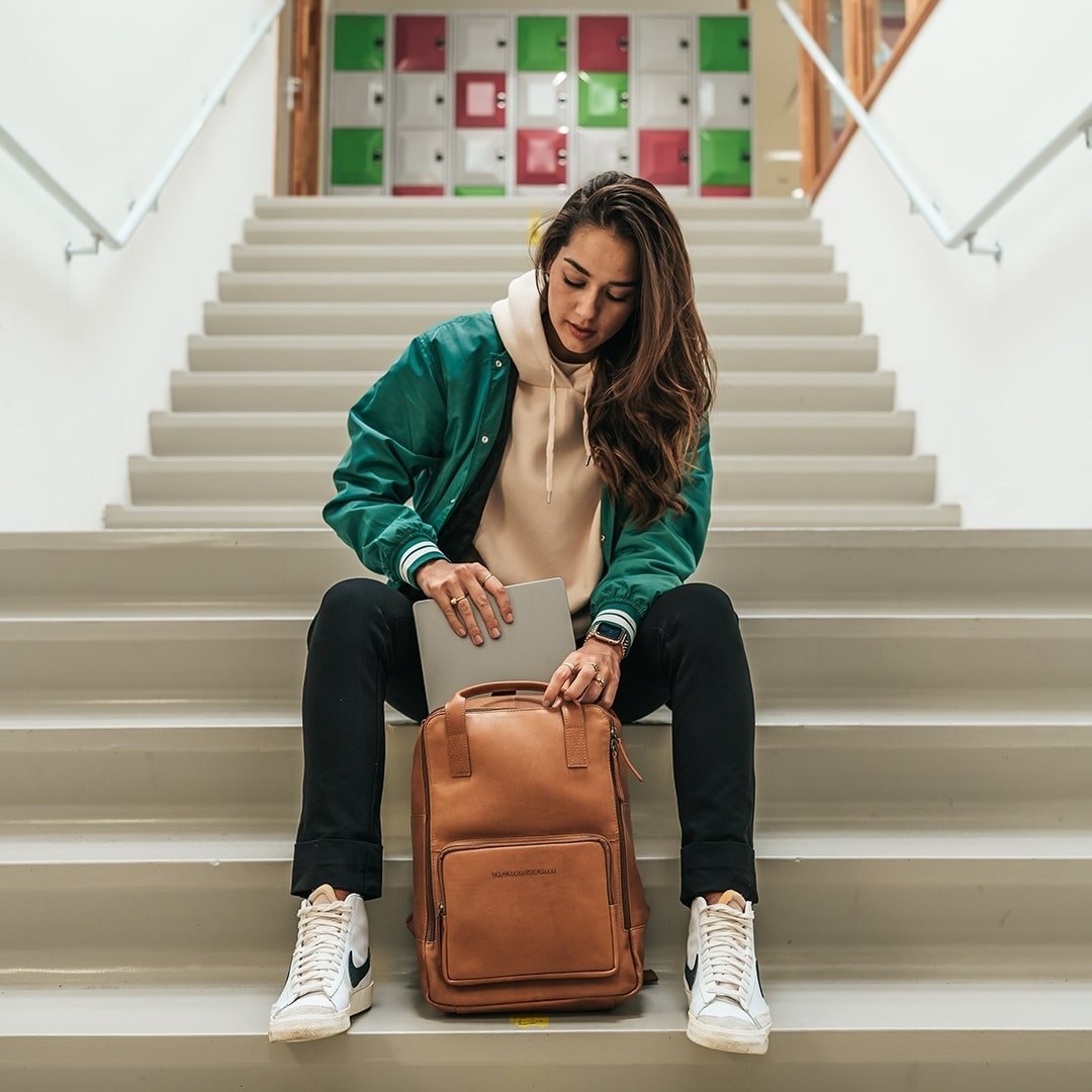 Jongleren buik Individualiteit Welke schooltas je ook zoekt, wij geven je graag advies over een nieuwe  schooltas. En ben je er uit? Bij ons vind je de mooiste merken schooltassen  | Travelbags.nl